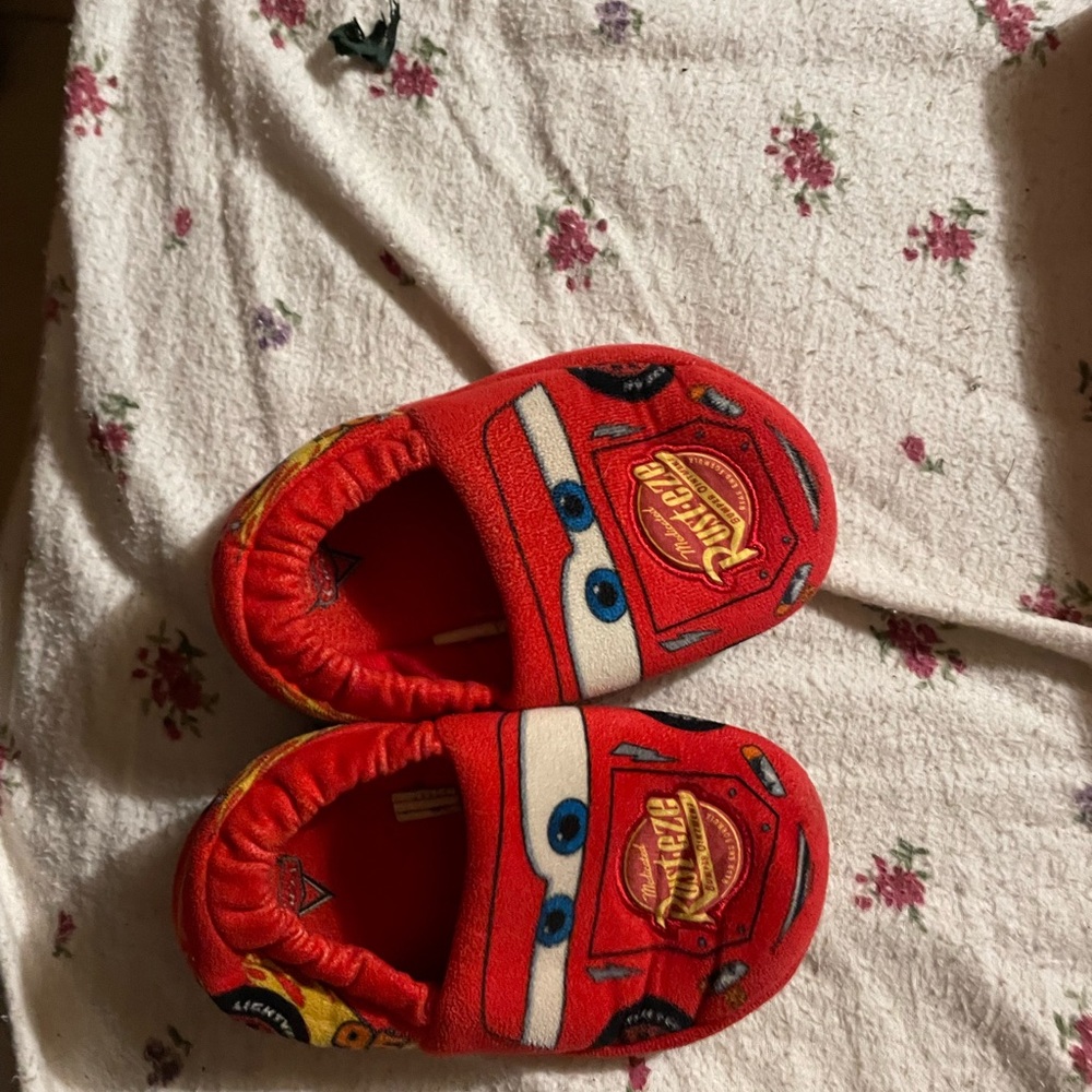 Slippers - Picture 2 of 2
